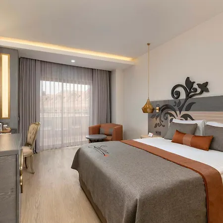 Hotel Kirman Belazur &